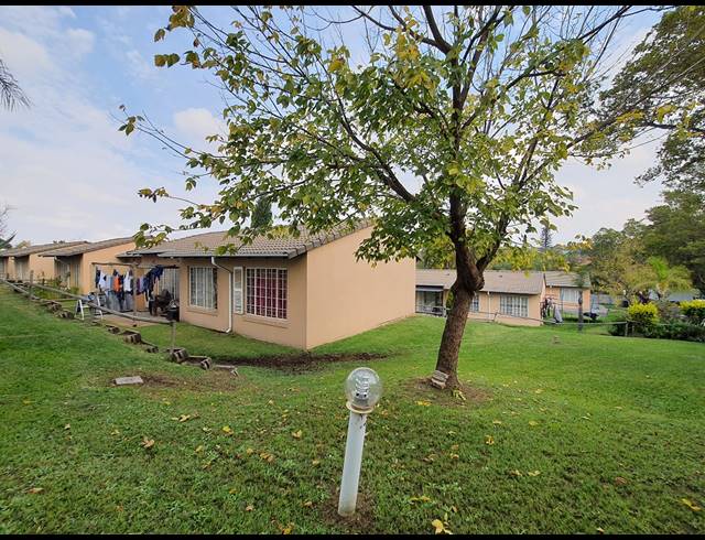 3 BEDROOM SIMPLEX FOR SALE IN COUNTRY VIEW